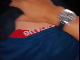 在玫瑰与玫瑰之间喝了几杯后，邻居最终操了我 korean friend gay porn