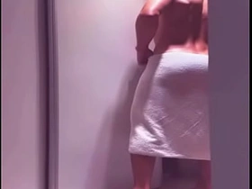 在淋浴间撞见醉酒好友帮他发泄郁闷 japanese kissing gay porn