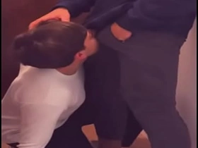 送披萨的小哥毫不留情地干我 free young chinese happy-go-lucky porn