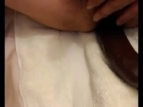 亚裔骑乘大黑假阳具 chinese gay grindr porn