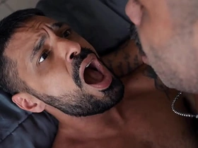 巴西邻居把我操得整栋楼都听得见 gay porn massage chinese
