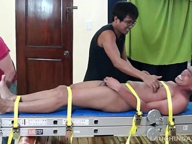 Lorenzo被绑上刑架 hot gay domination porn