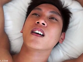 变态男孩Vahn和Rave无套狂干 chinese management man gay porn