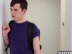 继父趁继母不在家和继子搞基 gay porn asian hunk