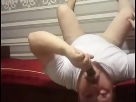 这个肥婊子正卖力嗦着鸡巴 口水横流 free big dick chinese delighted porn