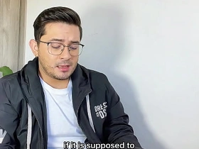 拉丁小鲜肉第一次见新继父，这变态趁他老婆不在家整晚操他大屁股 japan gay porn gym