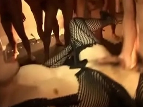 亚洲同志俱乐部多人混战 korean chub gay porn