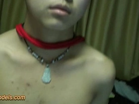 大鸡巴男孩被绑手淫 chinese otter gay porn