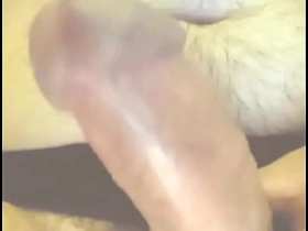 把鸡巴掏出来睡觉前射一发 uncaring porn hot threesome