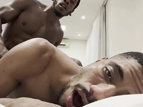 大鸡巴干得我欲仙欲死 asian boys new gay sex videos