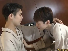 亚裔给同性小受口交 asian gay tramp sex videos
