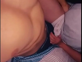 第一次在肌肉邻居家给他口交，最后被他无套内射 best asian elated porn