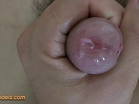 捆绑可爱光滑亚洲男孩打手枪射精 gay porn chinese alluring