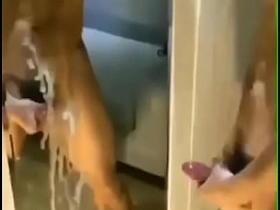 亚裔射满镜子 careless porn comic hot
