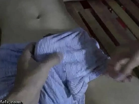 英俊亚洲瘦男被绑手淫 china happy-go-lucky porn pic