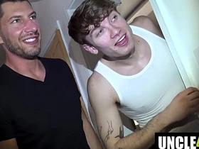 干完我们赶紧滚 Jordan Starr, Caden Dior, Blake Rivers, Lance Woods asian actors gay sex videos