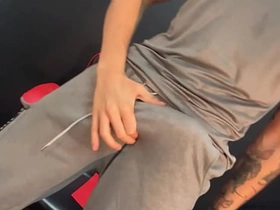 肌肉猛男狂撸挑衅你 gay porn xl chinese