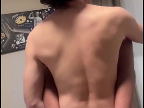 甜美小鲜肉被强势猛男干爆 gay porn japanese cute