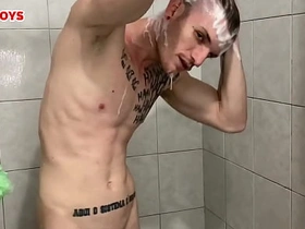 卡莫纳洗澡时被偷拍私密时刻-完整版见sheer.com/unsboys gay chinese 2026 porn