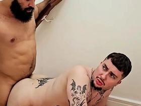 老爸硬得受不了在楼梯上操了我 COMPLETO NO Red-hot korean joyful suck porn