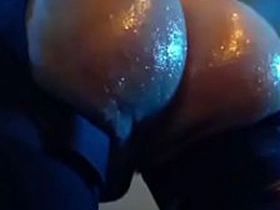 油光水滑的骚臀穿情趣内衣 gay porn around chinese