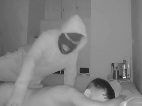 第一部-免费：蒙面入侵者被业余嫩草抓住惩罚羞辱 chinese solely fans gay porn