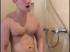 亚裔猛男浴室射精 japan careless porn database
