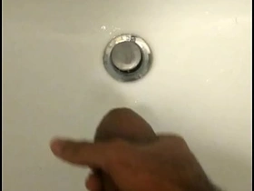 亚洲少年打飞机射精 glory hole chinese gay porn