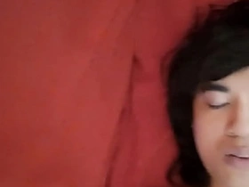 业余男同视频里苗条光滑瘦仔撸性感鸡巴的脸腹肚脐眼嘴皮肤多角度 japanese gay porn download