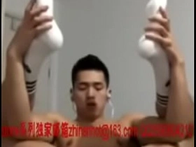 亚裔少年镜头前射精 handsome hot gay porn
