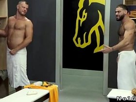多毛gay更衣室3P asian gay porn hairy