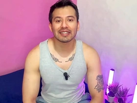 肌肉男搞上健身房搭档！无套狂操 还让他闻内裤 性爱实录 hot black porn gay