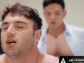 双性恋变态 - 淫荡医生Dakota Payne骗天真Michael Boston做肛门检查 - 完整剧情 gay pinoy massage porn