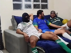 这场足球赛怎么结束的？猜猜看预告 chinese rasta gay porn