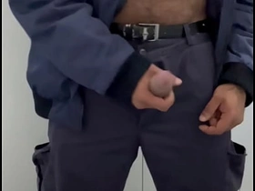 保安在公厕把精液射在工作服上 chinese gay schoolboy porn