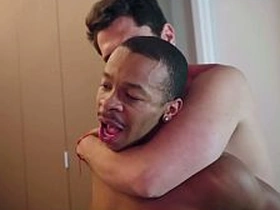 埃里克·霍尔的巨屌无套狂操法老吞精者 japanese library gay porn
