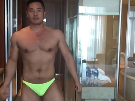 亚洲男模自慰 - 托尼 pinoy young gay porn