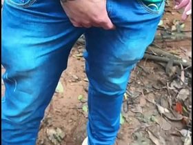 在野地里被陌生人猛操 porn chinese gay gif