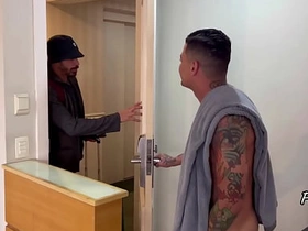 走错房间的啪啪啪 asian gay sex videos thevid