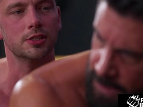 Damon Heart和Justin Jett在FistingInferno的重口拳交片 korean muscle porn unconcerned