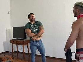 开网约车被乘客勾引 用屁眼付车费 vietnam hunk gay porn