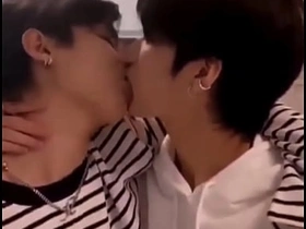 英俊亚洲人接吻 asian gay world sex videos