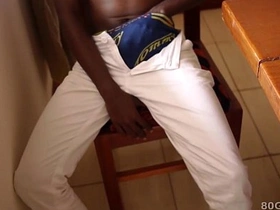 非洲小黑鬼Kalem打飞机 gay porn chinese master wan slave