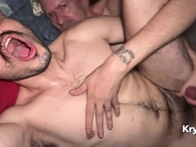 爹地用他的巨屌干我 第四集 asian uncaring sex videos rope group