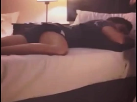 派对喝了几杯后 我直男好友想着他女友干了我 gay porn asian teen